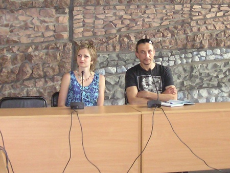 Прес-весна на Дніпровських схилах. Прес-клуб: професіонали і юні журналісти